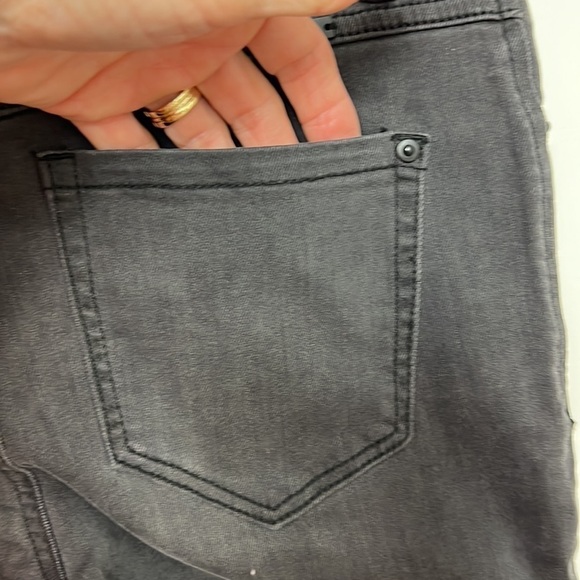 INC skinny Jeans, washed Black, Mid Rise, Regular Fit, size 2, NWT - Picture 7 of 10